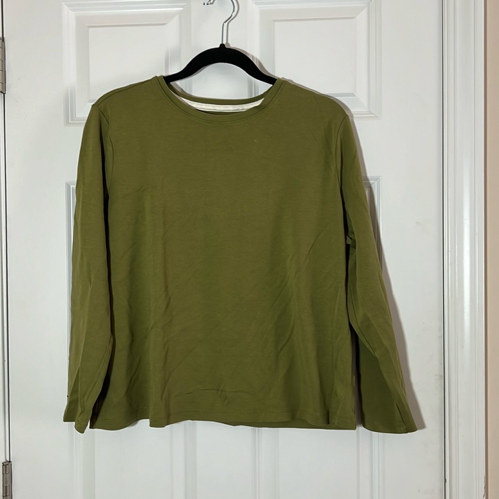 Isaacmizrahilive essentials.  Size XL